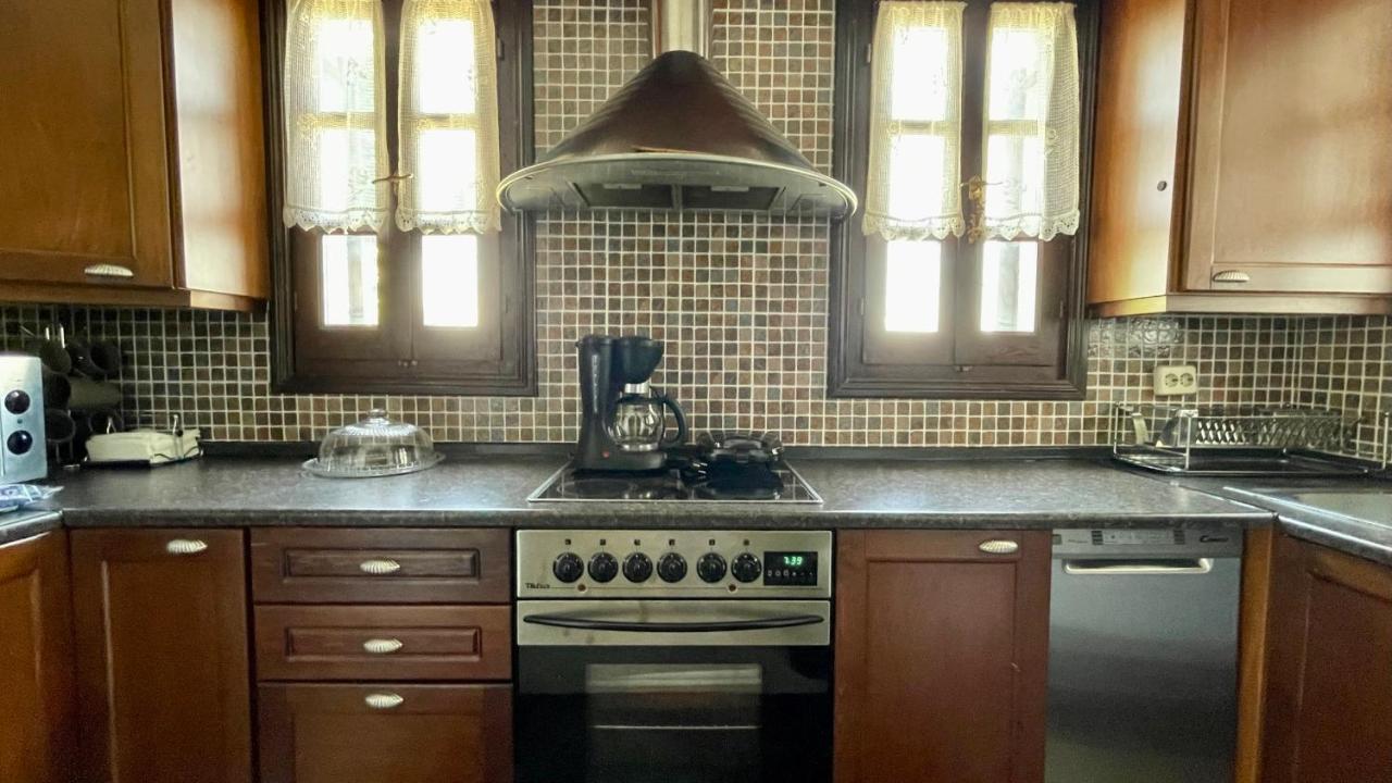 Iris Sea View Villa 아피소스 외부 사진